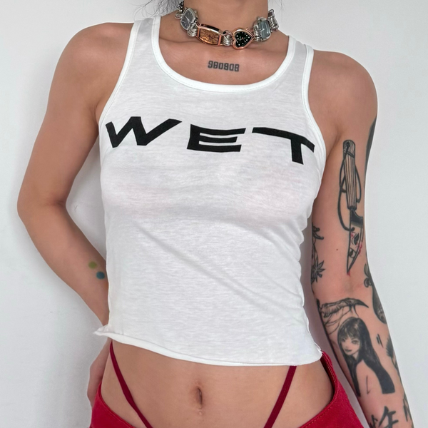 Sleeveless u neck “wet” print tank top