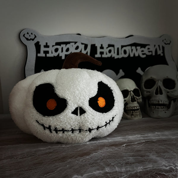 Juguete de peluche de calabaza malvada blanca de Halloween 