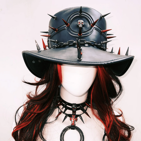 Skull rivet applique metal chain hat