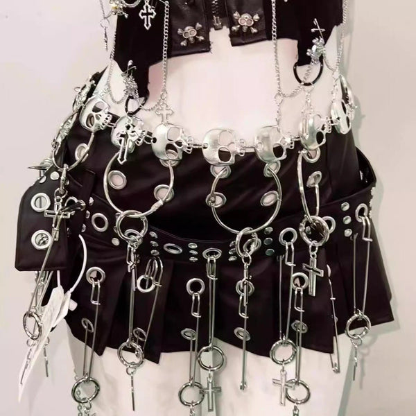 Metal chain o ring skull applique zip-up mini skirt